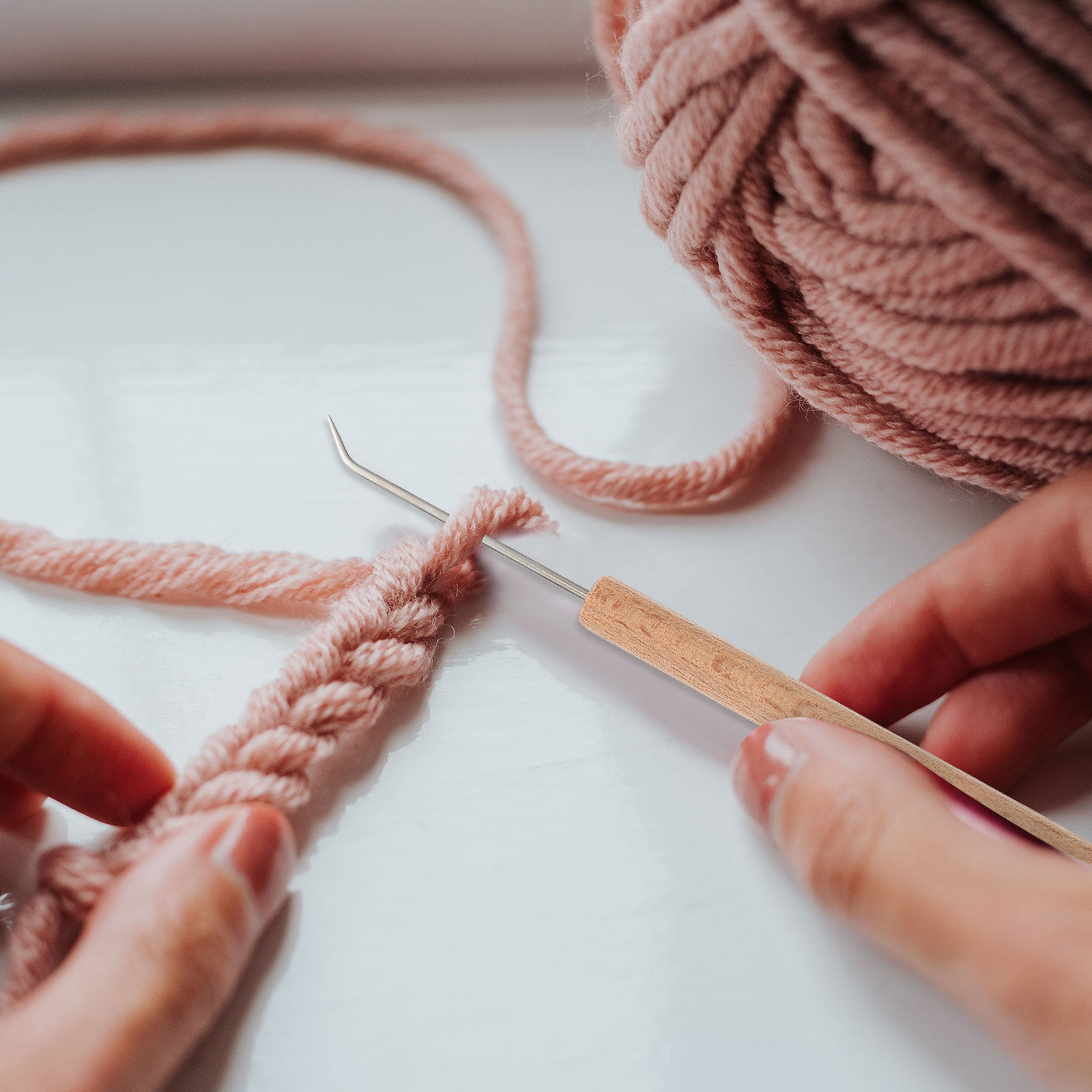 Wooden Crochet Hooks Ergonomic Handle - 1개입, 인체공학적 디자인의 나무 손잡이 크로셰